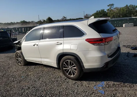 2018 Toyota Highlander Se из США, поврежденный, VIN 5TDKZRFH6JS546154